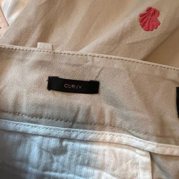 Talbots beige embroidered clam capris. Size 12 - Picture 5 of 8